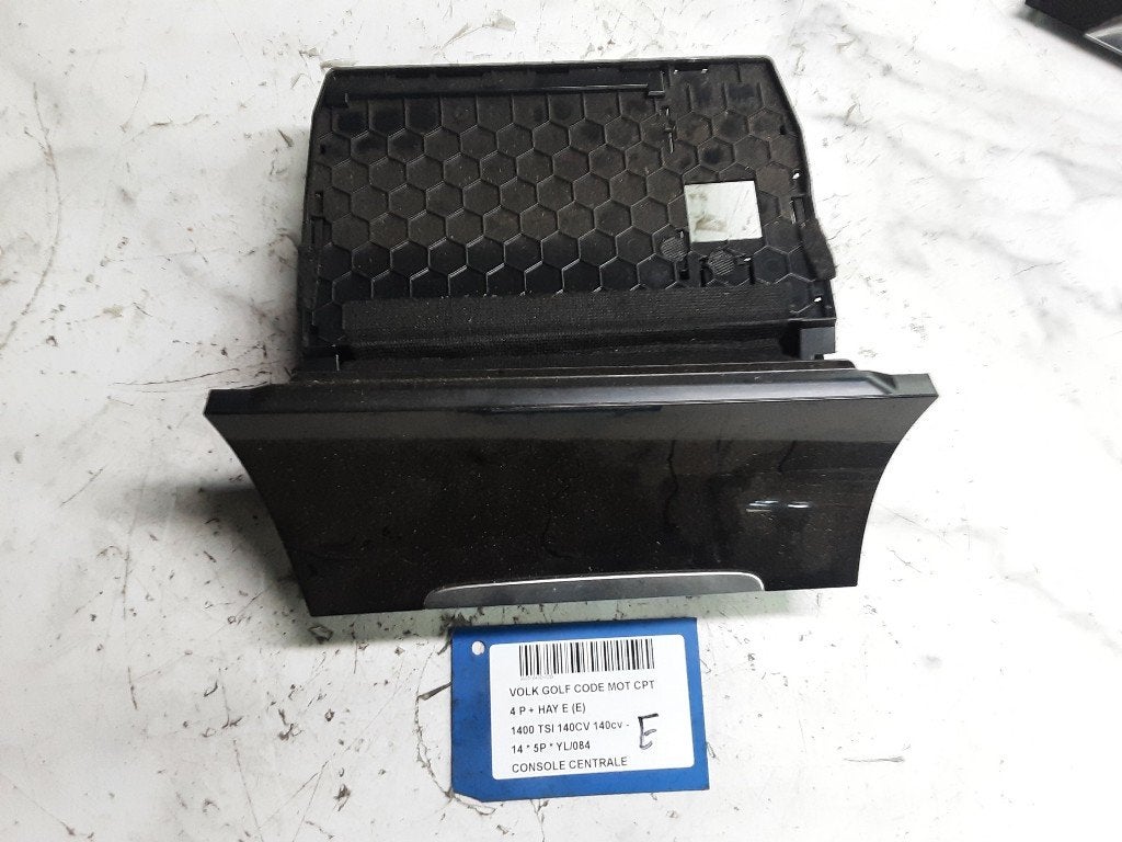 CONSOLE CENTRALE Volkswagen Golf VII (AUA) (5G1863391), Volkswagen, Mevr. I. Hauben, Utilisé, Rue de l'Espoir 34 34
4030  GRIVEGNÉE, BE