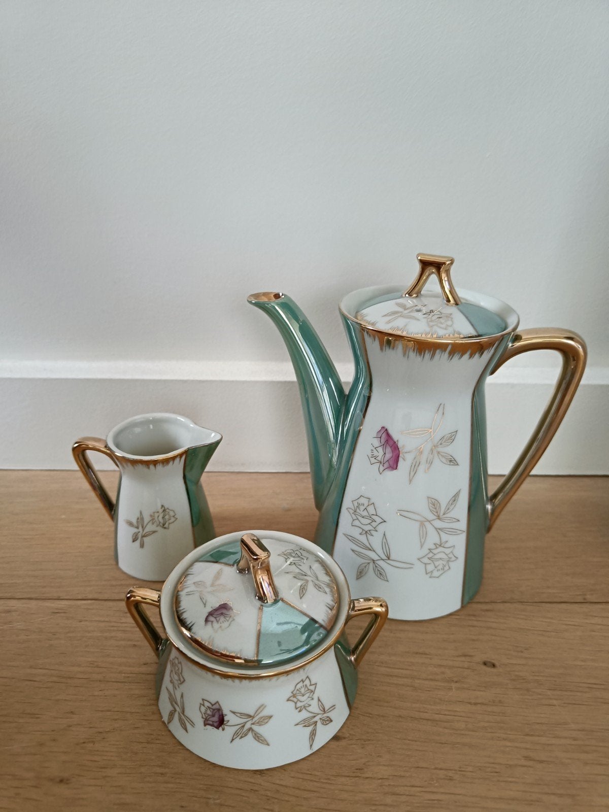 Servies antiek, Ophalen