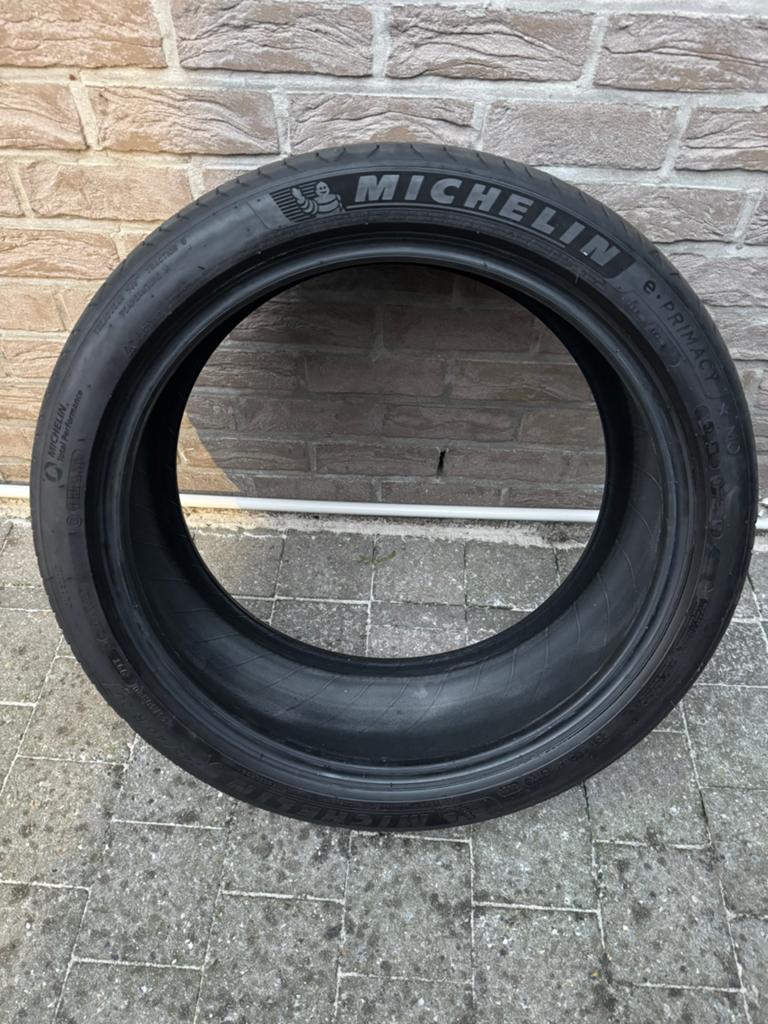 2 x Michelin banden 20 duim 245/40 R20 99Y, Autos : Pièces & Accessoires, Pneus & Jantes, 245 mm, Véhicule de tourisme, Pneus été