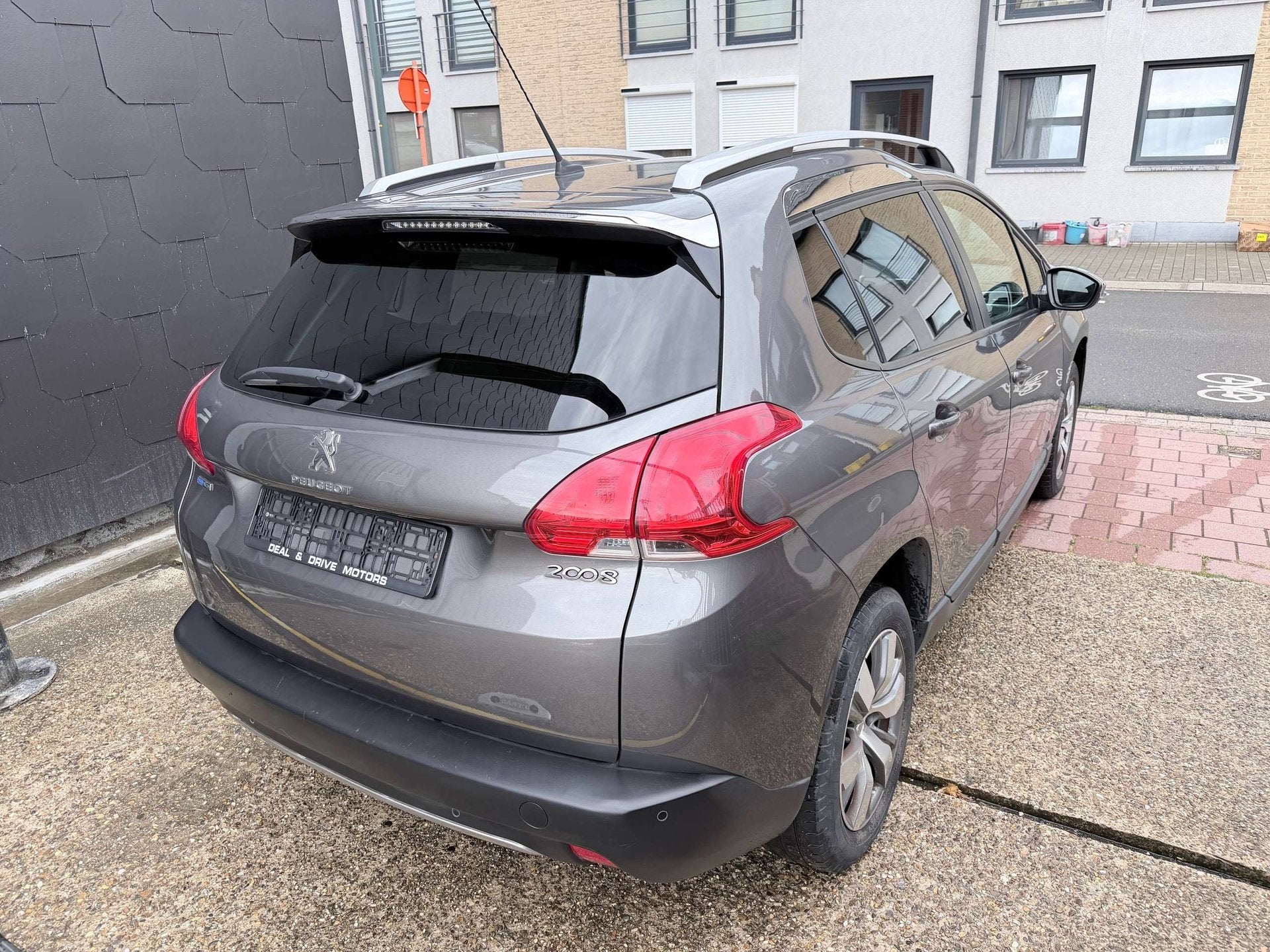 Peugeot 2008 1.2 EDITION STYLE | AIRCO | NAVI | CRUISE, Auto's, Dealer onderhouden, Stof, Gebruikt, 1199 cc
