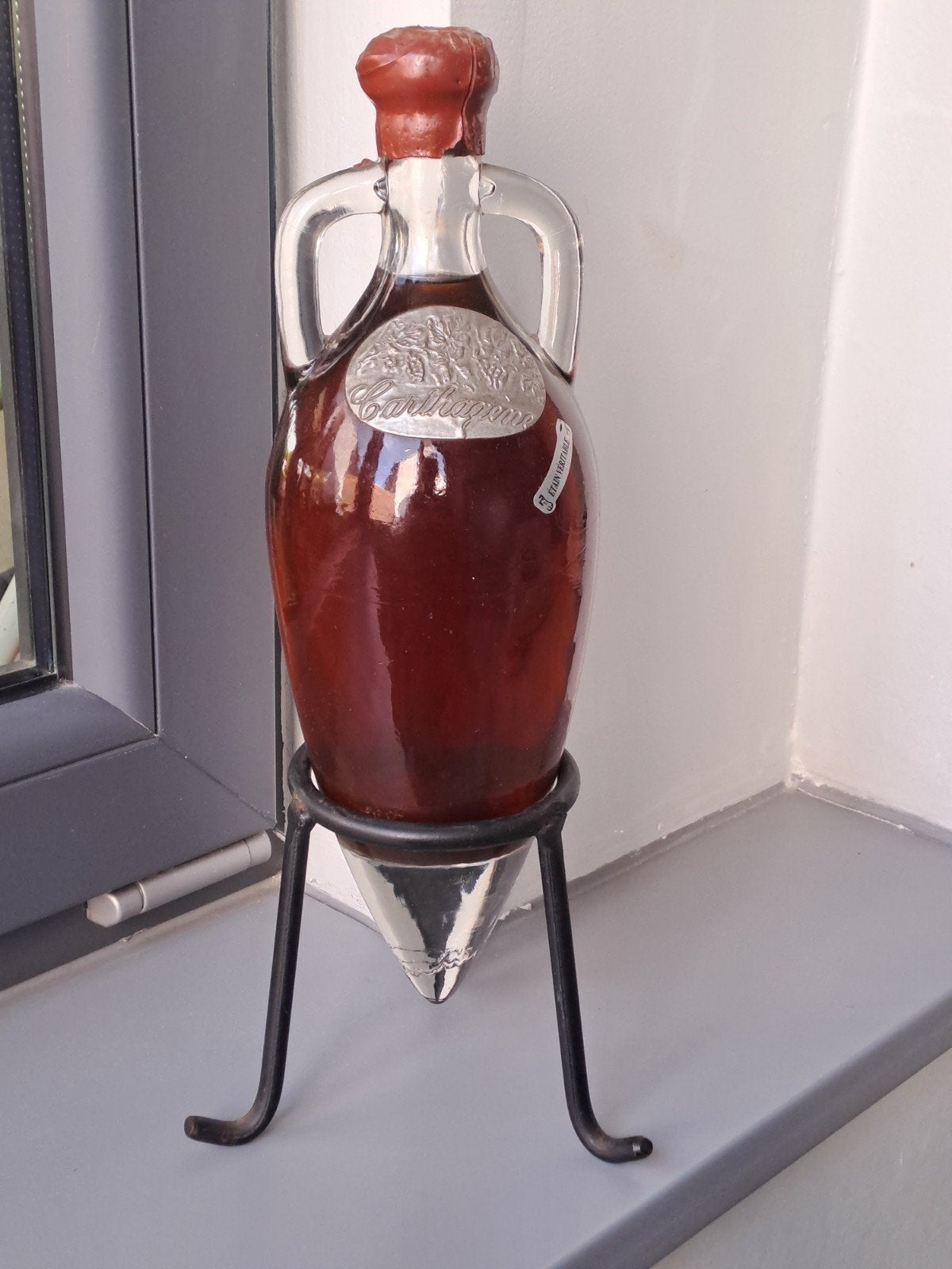 Ancienne bouteille amphore Carthagène( étain)avec support, Enlèvement, Comme neuf, France