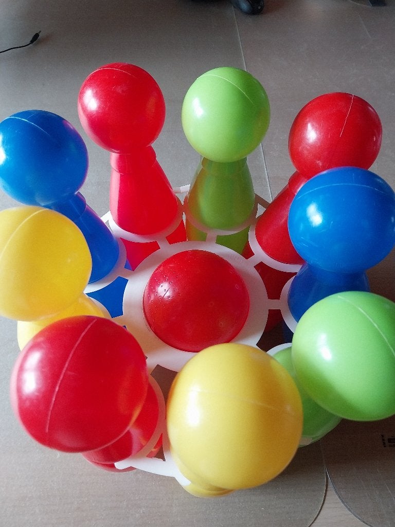 Jeu de 9 quilles intérieur en plastique, Enlèvement, Comme neuf, Compter