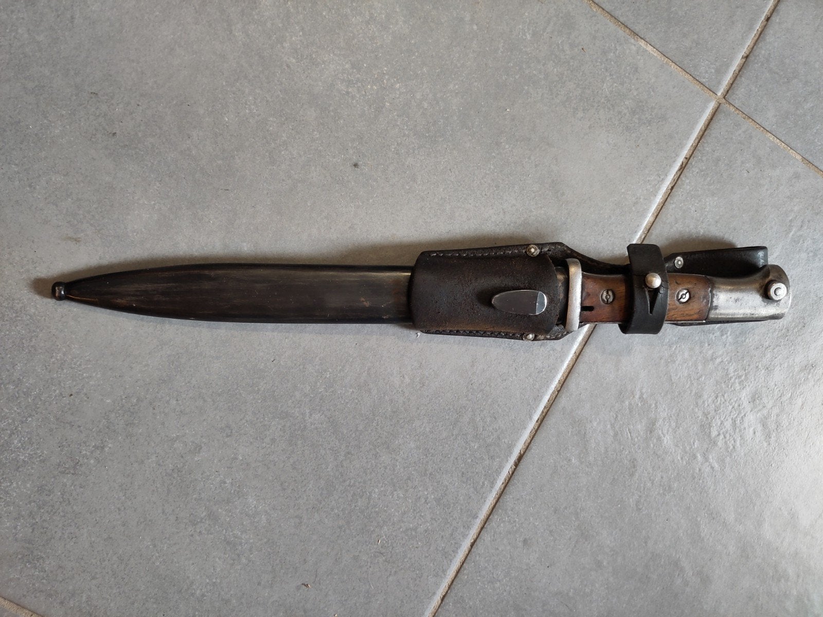 baïonnette ww1, Collections, Enlèvement