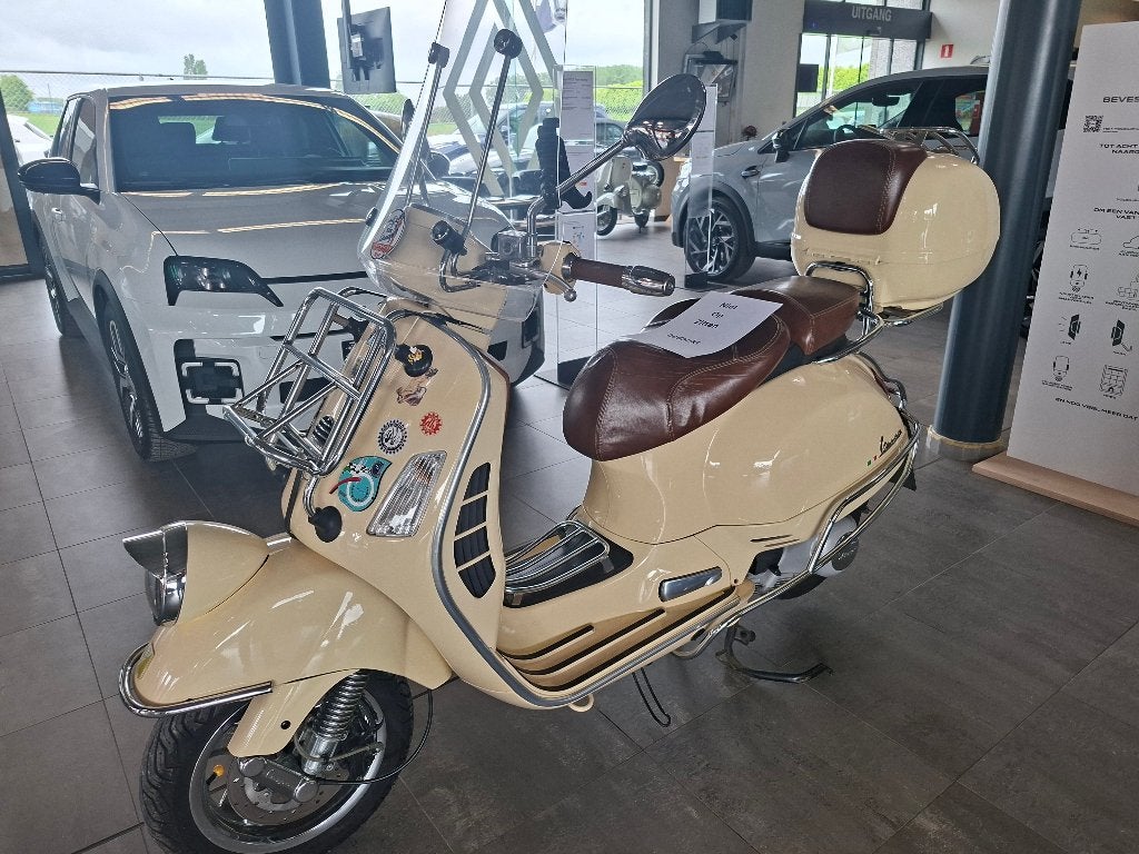 Vespa gtv250, Motoren, Motoren | Piaggio, Scooter, Occasion, Bedrijf, 11 kW of minder