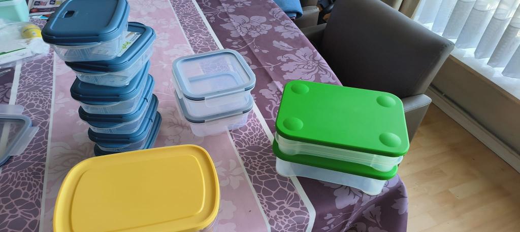 Verschillende plastiek opbergdoosjes, Overige typen, Ophalen, Zo goed als nieuw, Kunststof