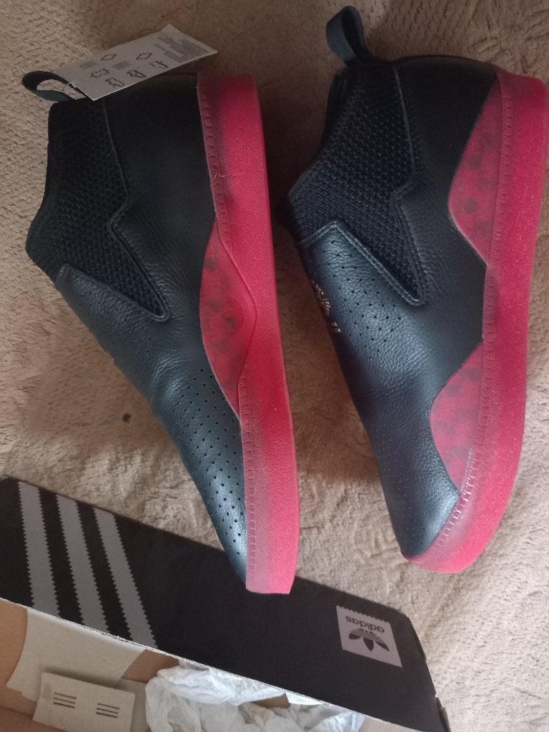 Adidas en cuir, Neuf, Bottes, Enlèvement ou Envoi, Adidas