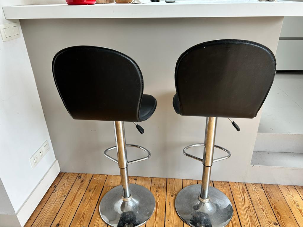 Bar stools, Ophalen, Zo goed als nieuw