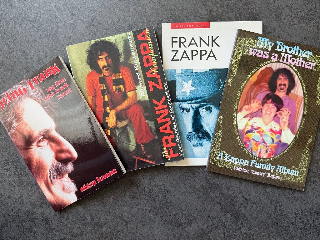 FZ x4: 4 boeken over leven en werk van Frank Zappa, Livres, Musique, Enlèvement ou Envoi, Comme neuf, Artiste, Diverse Auteurs