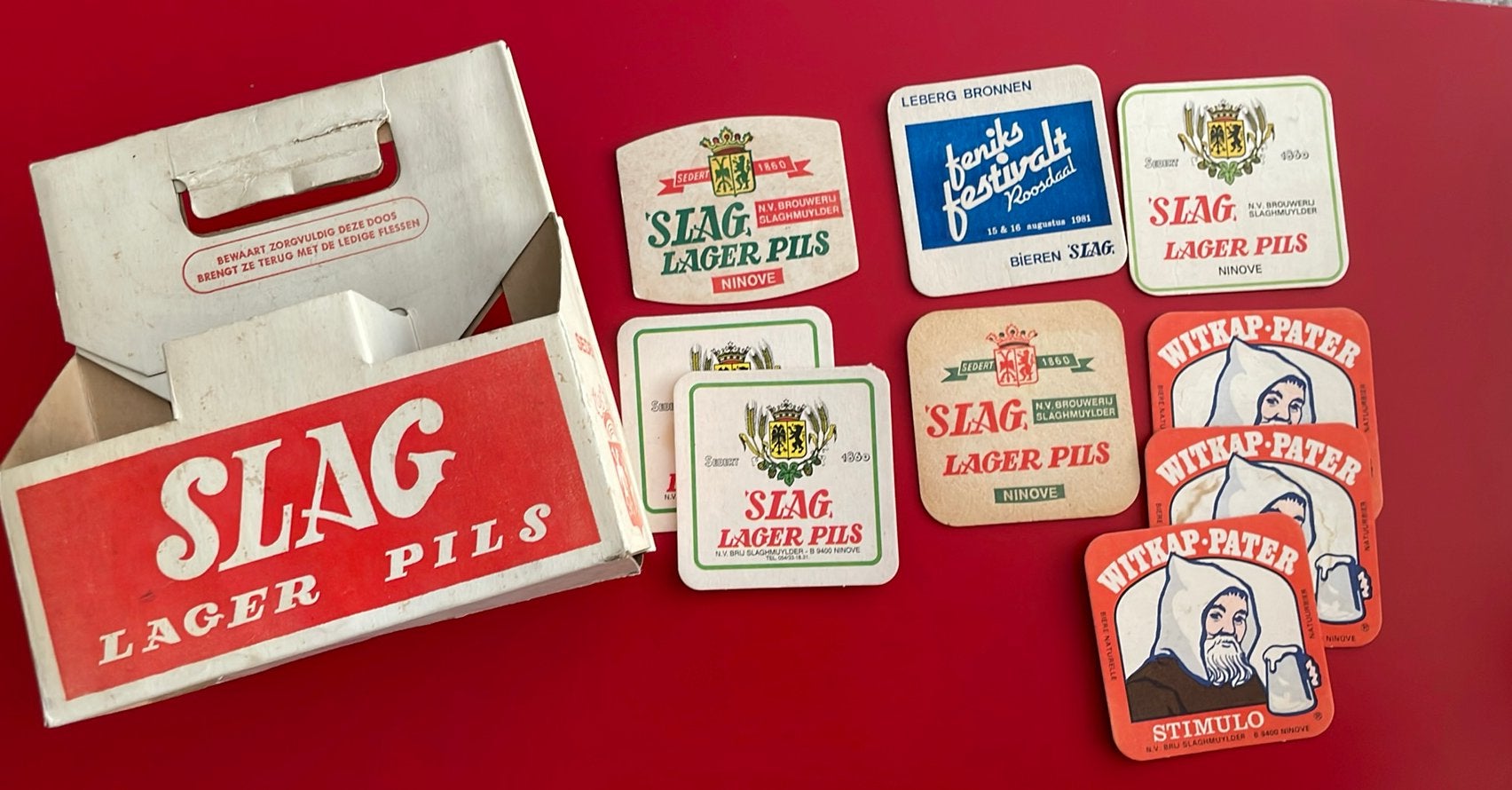 Boîte à bouteilles Slag Witkap et 9 sous-verres à bière, Enlèvement ou Envoi
