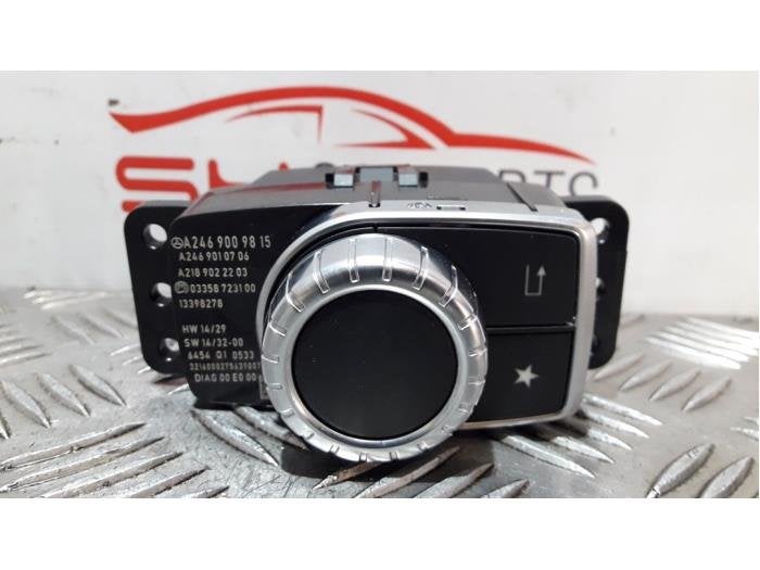 Bouton I-drive d'un Mercedes CLA, 3 mois de garantie, Utilisé, -, -