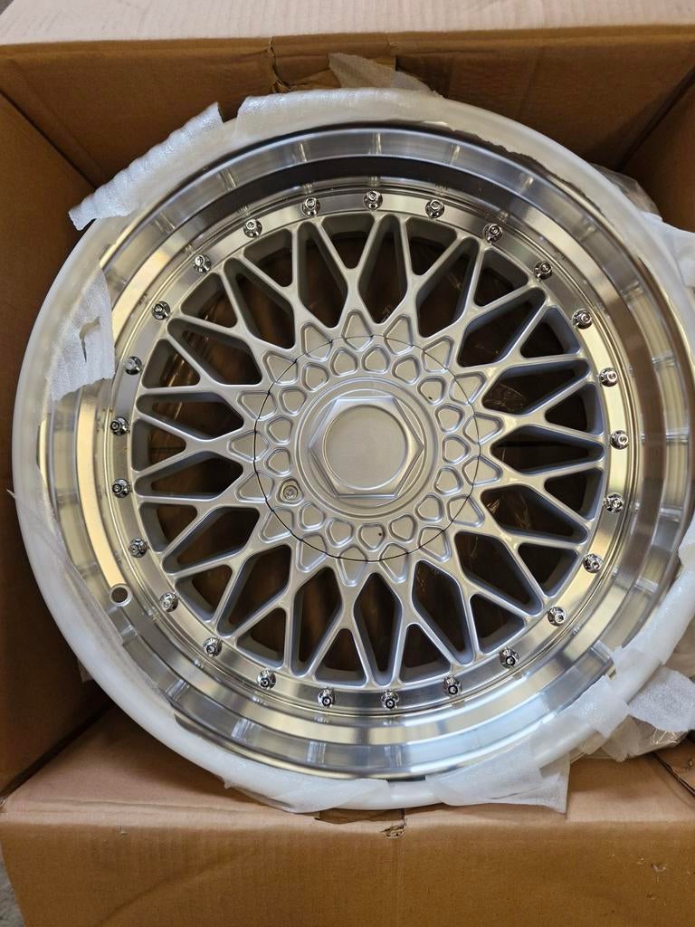 Jantes bbs réplication bmw e34 e38 e32 e 28 e24 e23..., BMW