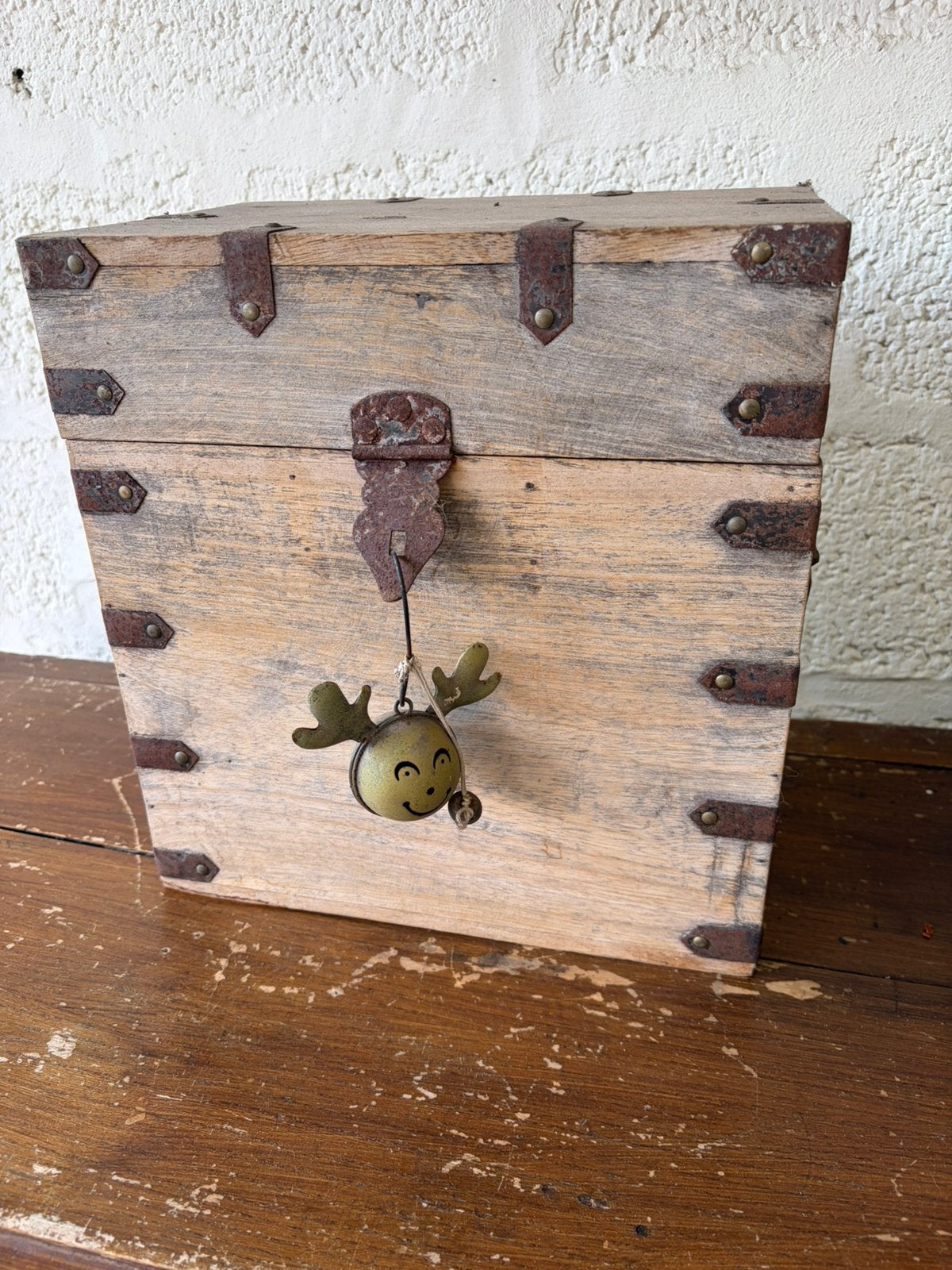 Oude houten kistje met slot, Ophalen, Gebruikt