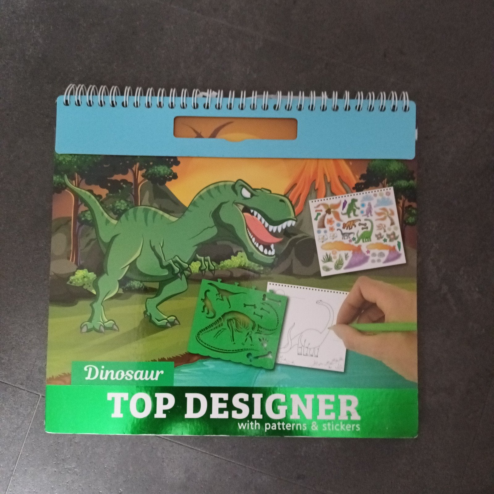 Teken en stickerboek met sjablonen, Ophalen