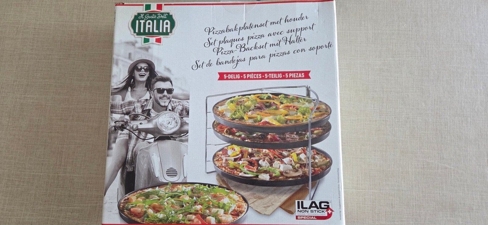 Pizzabakplaten met houder, Huis en Inrichting, Keuken | Keukenbenodigdheden, Ophalen, Overige typen, Zo goed als nieuw, Zwart