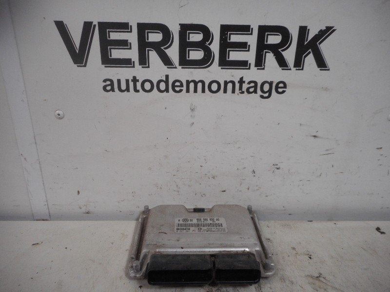 CALCULATEUR MOTEUR ECU Golf IV (1J1) (vw066906032ag), Robert Bosch AG, Volkswagen, Utilisé, Robert-Bosch-Allee 1
74232  Abstatt, DE