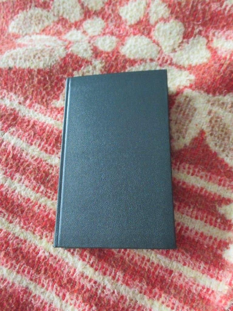 livre en français, Ophalen of Verzenden, Gelezen, Fictie