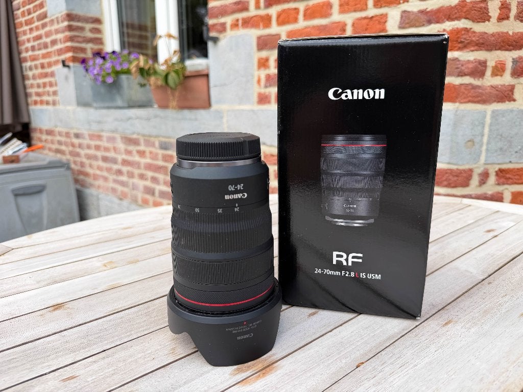 Canon RF 24-70 mm F2.8L IS USM-zoomlens (nieuw...), Audio, Tv en Foto, Canon, Canon RF, Zo goed als nieuw, Beschermhoes/tas