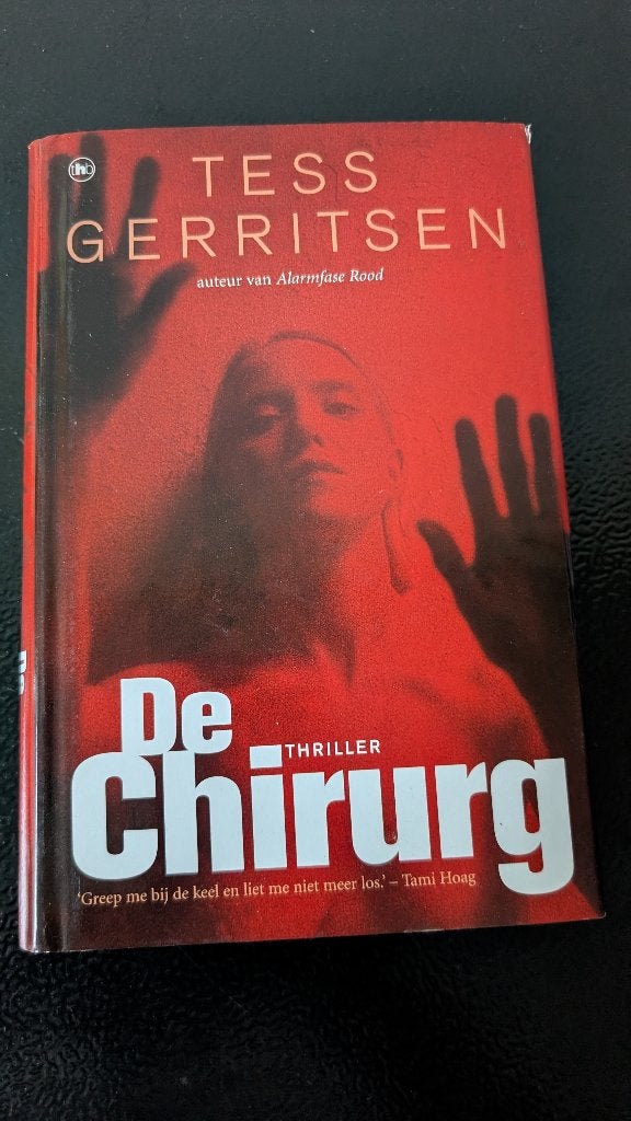 De Chirurg – Tess Gerritsen (Hardcover), Ophalen of Verzenden, Gelezen, Tess Gerritsen