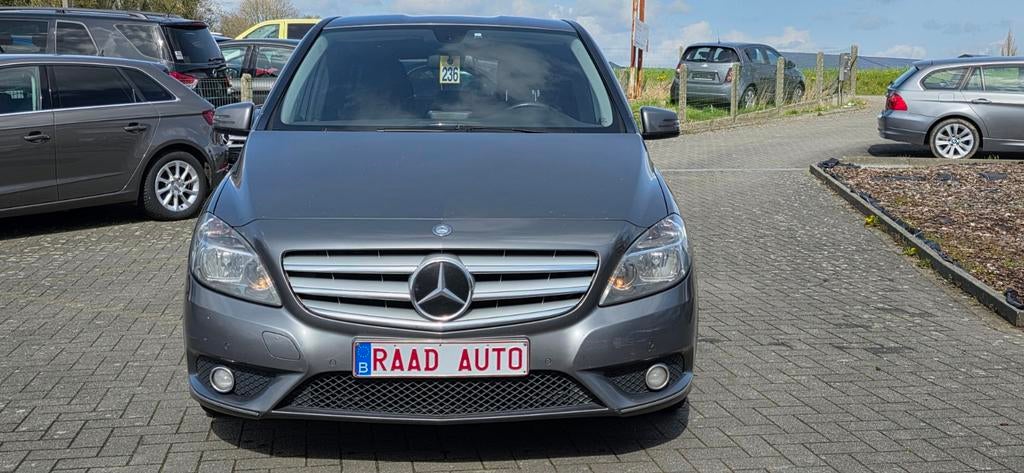 Mercedes-Benz B180 _ 2013/80kw _ automatische transmissie!, Auto's, Mercedes-Benz, Automaat, Euro 5, Achterwielaandrijving, Zwart