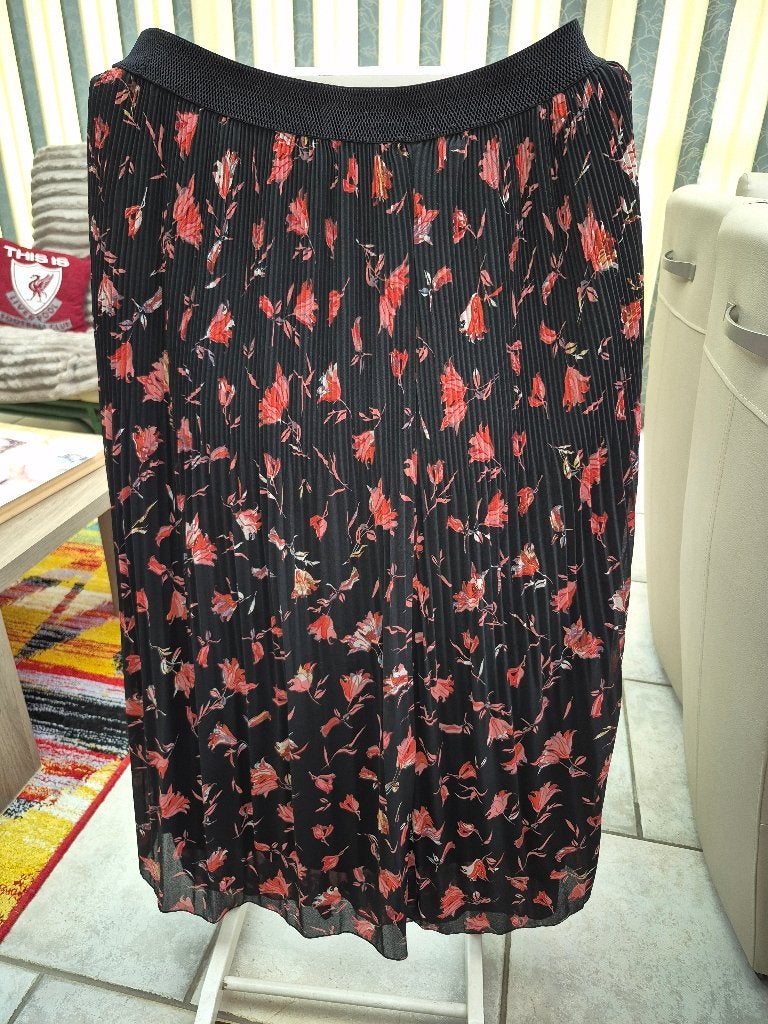 Lange plooirok, Kleding | Dames, Rokken, Zwart, Maat 46/48 (XL) of groter, Ophalen of Verzenden, Zo goed als nieuw