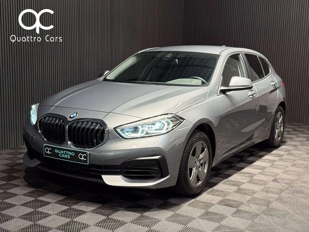 BMW 1 Serie 116 116iA - Boite auto - Sièges chauffants - Gp, Automaat, Gebruikt, 5 deurs, 3 cilinders