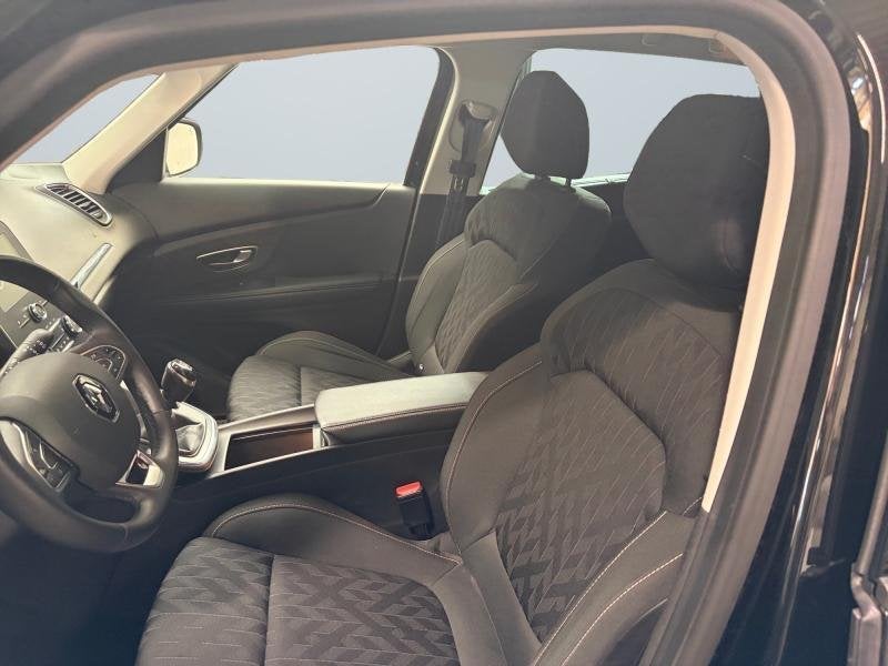 Renault Grand Scenic 1.3e Limited 7 Places 116 hp, Monovolume, 139 g/km, Euro 6, https://public.car-pass.be/vhr/127faa8e-8d70-46c4-a0b5-9201772edc6a