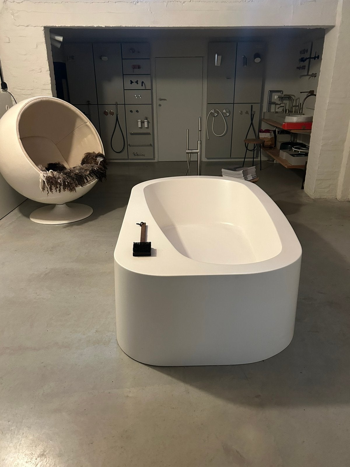 Design bad Moab80  in wit fiberglass, Maison & Meubles, Salle de bain | Salle de bain complète, Comme neuf, Enlèvement