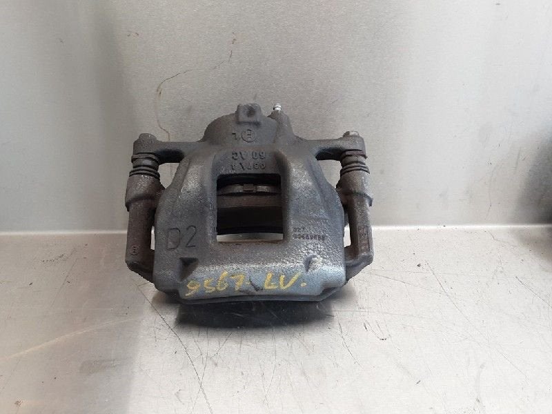 ETRIER DE FREIN AVANT GAUCHE ABS Toyota Auris (E18), Utilisé, Toyota