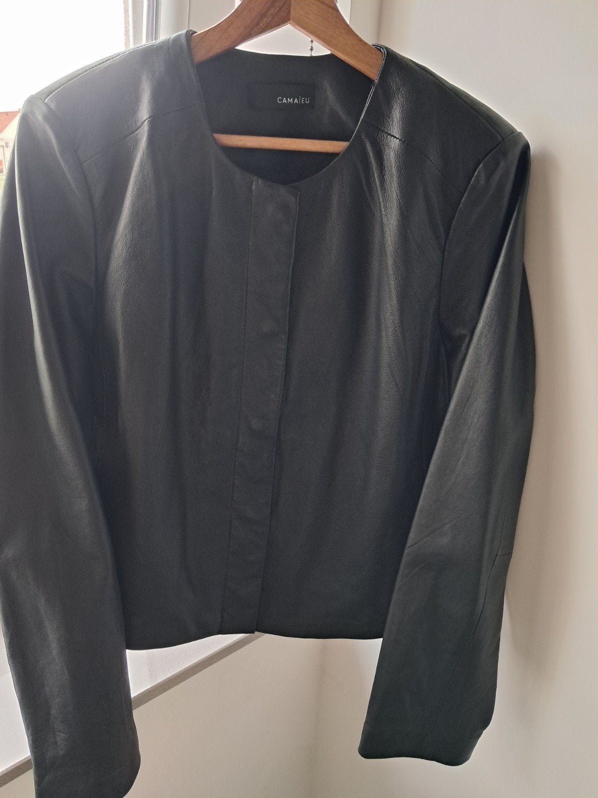 veste en cuir, Kleding | Dames, Jasjes, Kostuums en Pakken, Ophalen, Nieuw, Maat 42/44 (L), Zwart
