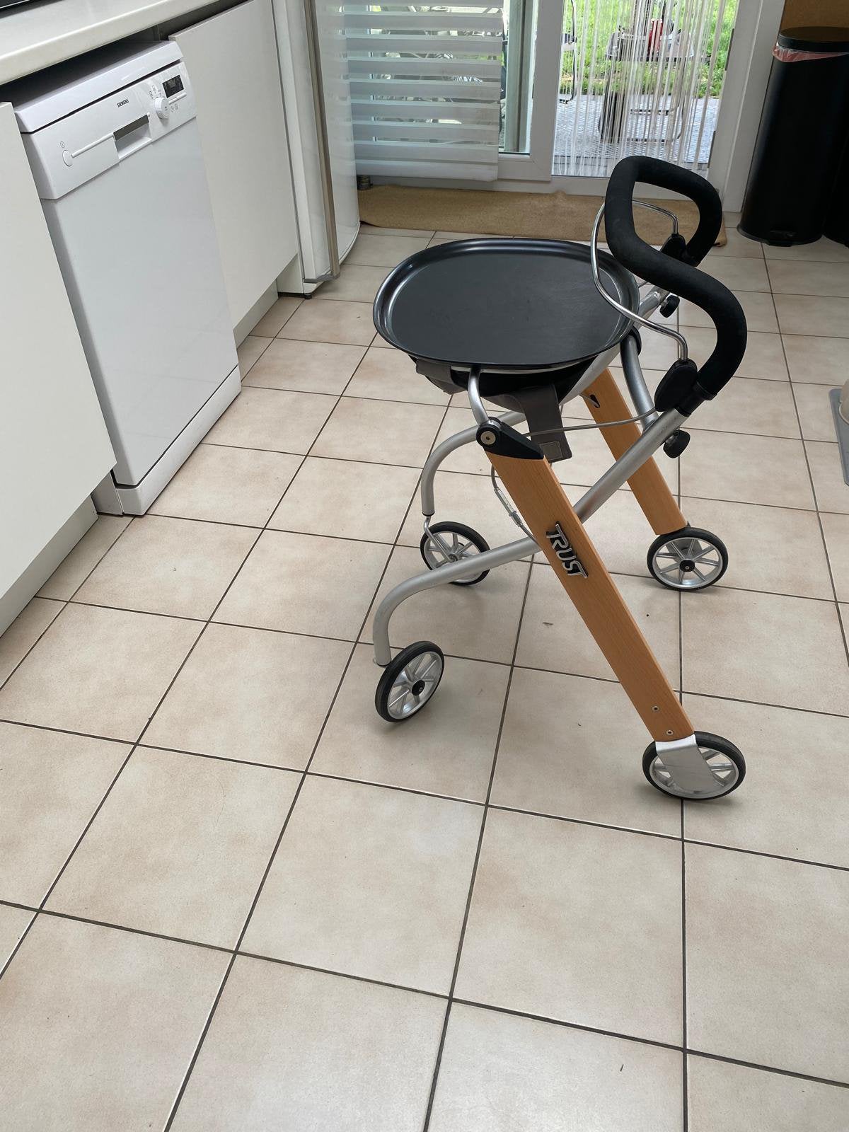 Trust Rollator, Enlèvement, Comme neuf