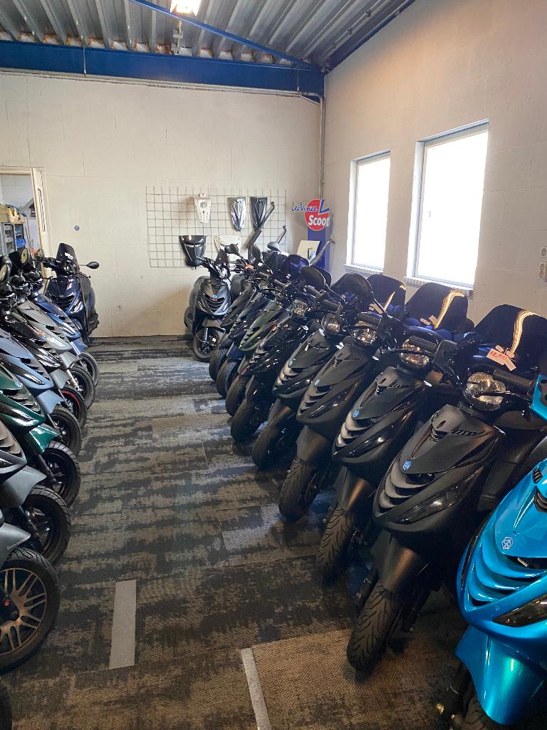 GROOT AANBOD PIAGGIO ZIP, Fietsen en Brommers, Scooters | Kymco, Ophalen, Gebruikt, Overige modellen, Klasse B (45 km/u)