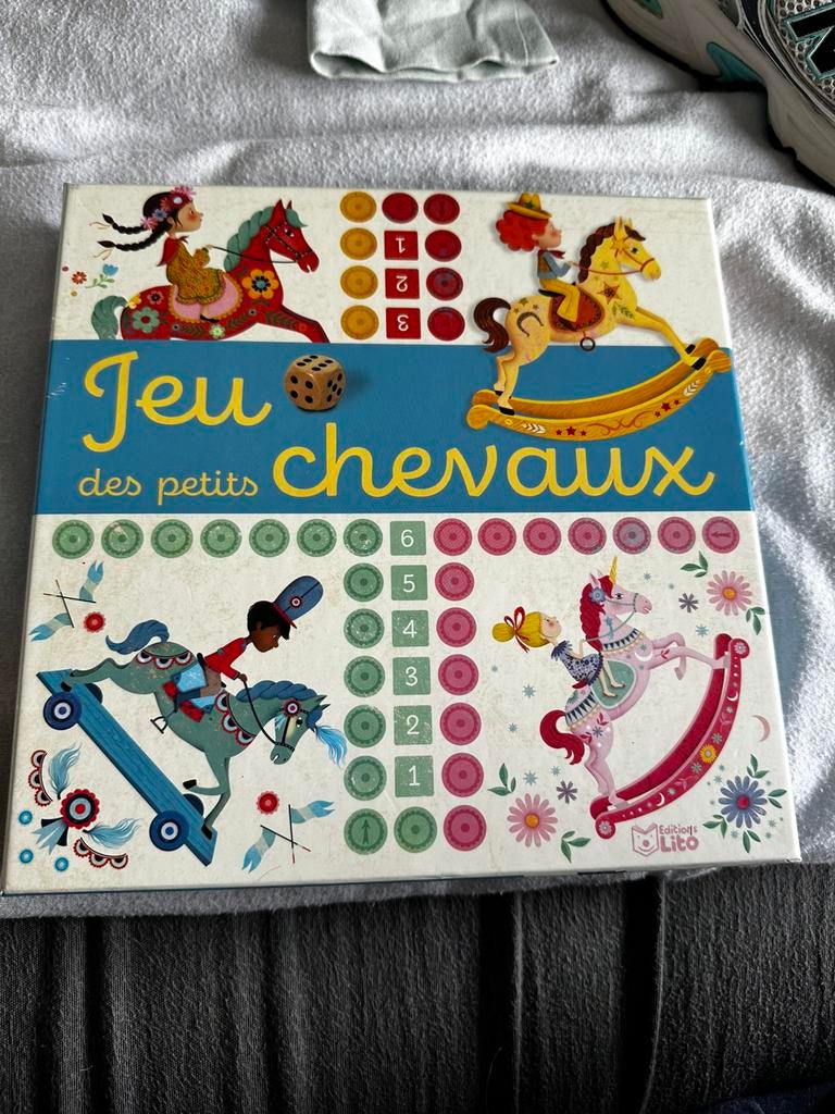 Spel met kleine paarden, Drie of vier spelers, Ophalen of Verzenden, Zo goed als nieuw