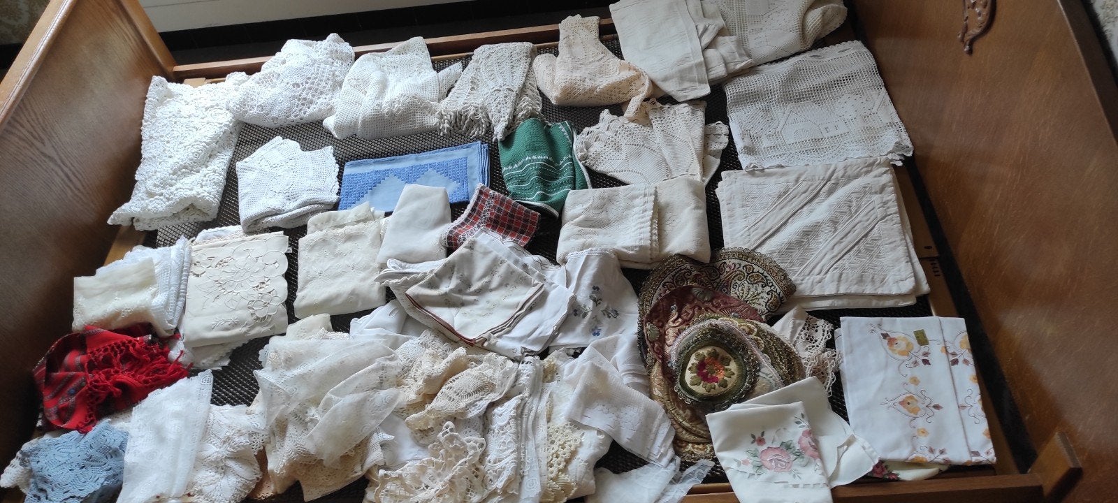 Collection d'objets artisanaux vintage en dentelle de Bruges, Antiquités & Art, Tapis & Textile, Enlèvement ou Envoi