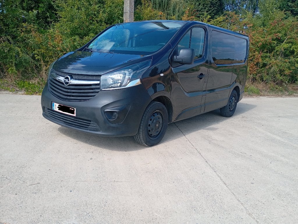 Opel vivaro 6-persoons bestelwagen, Auto's, Stof, Euro 6, Zwart, Particulier