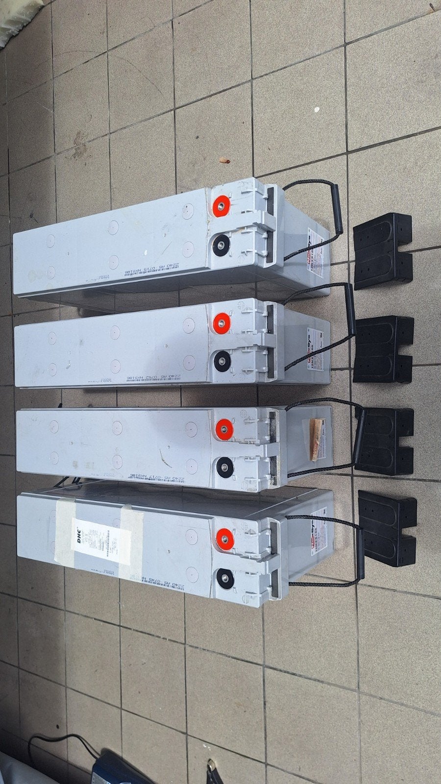 4 batterie/batterie Enersys 12 V 186 AH, Enlèvement