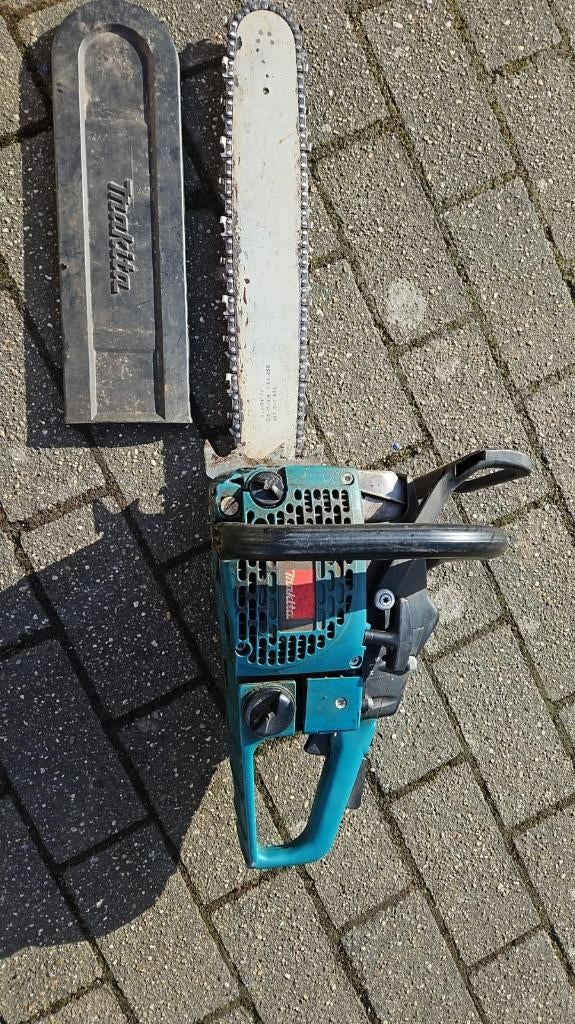 Scie à arbre Makita, Enlèvement, Utilisé, Autres types