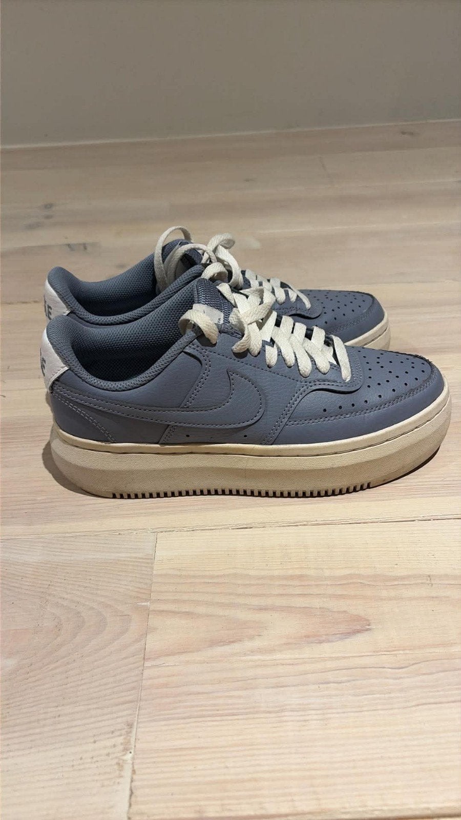 Nike Court Vision Alta
maat 40, Kleding | Dames, Schoenen, Nike, Ophalen of Verzenden, Zo goed als nieuw