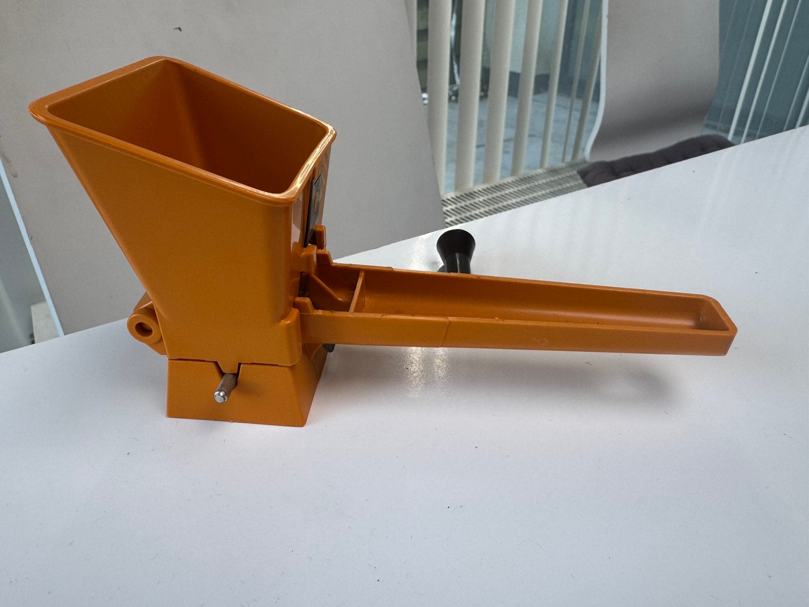 Mouli parsmint kruidenmolen oranje, Ophalen of Verzenden, Huis en Inrichting