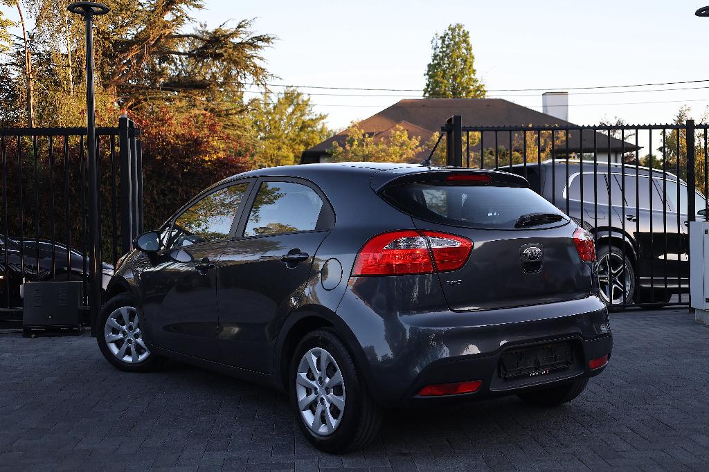 Kia Rio 1.2i Benzine | 1ste Eigenaar | Airco |, Autos, Kia, Achat, Entreprise, USB, Rio