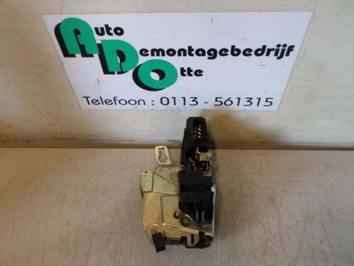 Serrure portière mécanique 4portes avant droite d'un BMW 3, -, 3 mois de garantie, Utilisé, -