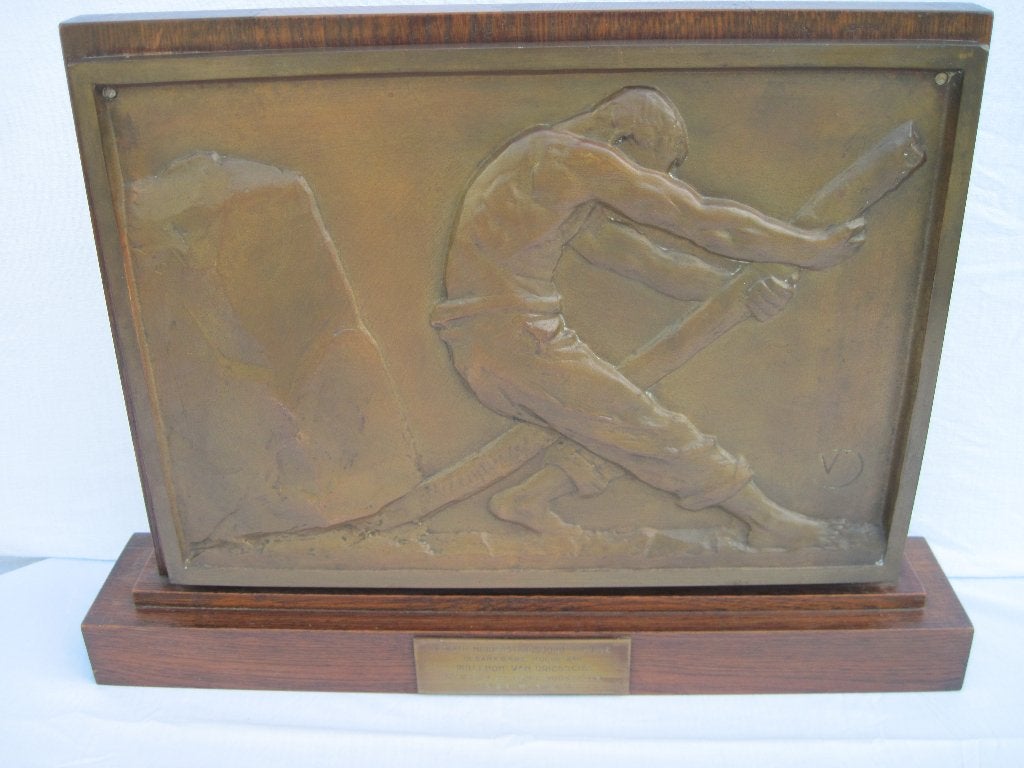 Œuvre en bronze signée monogramme VD. Viktor Demanet, Enlèvement ou Envoi, Brons