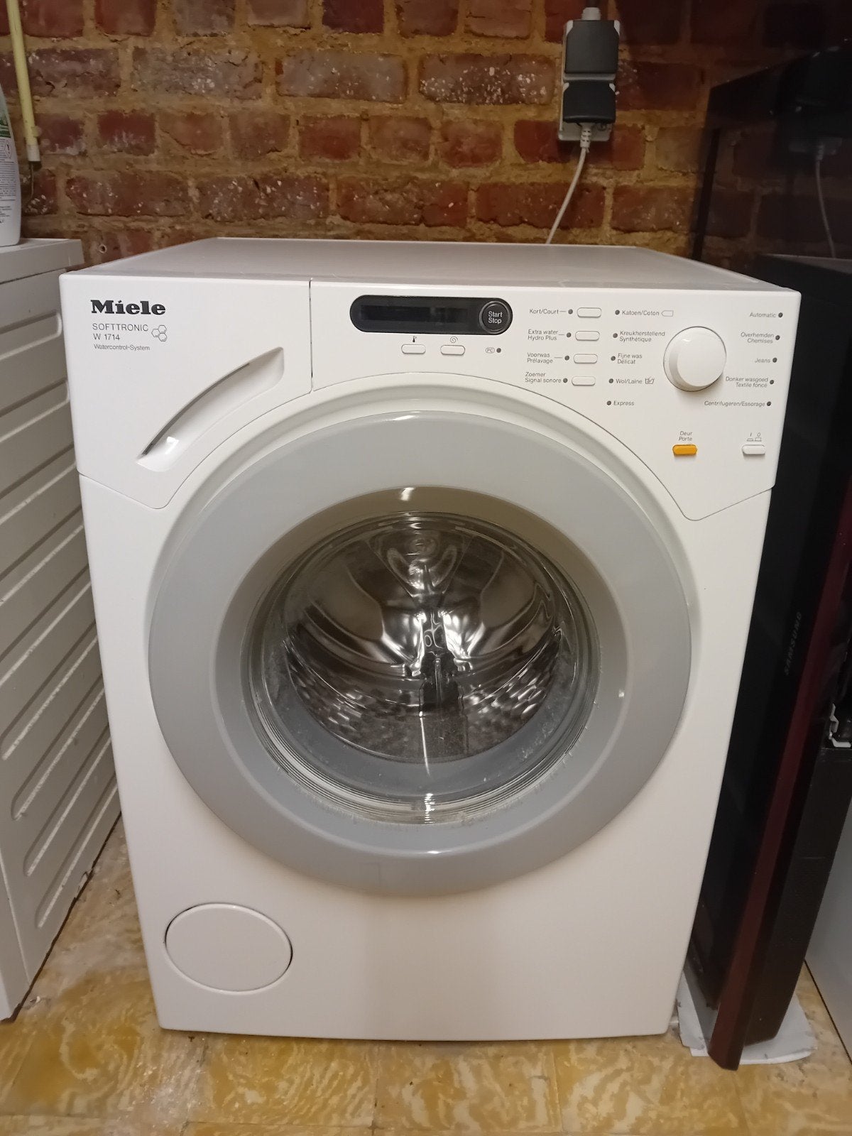Machine à laver MIELE W 1714 Defect, Electroménager, 6 à 8 kg, Enlèvement, 1200 à 1600 tours, Chargeur frontal