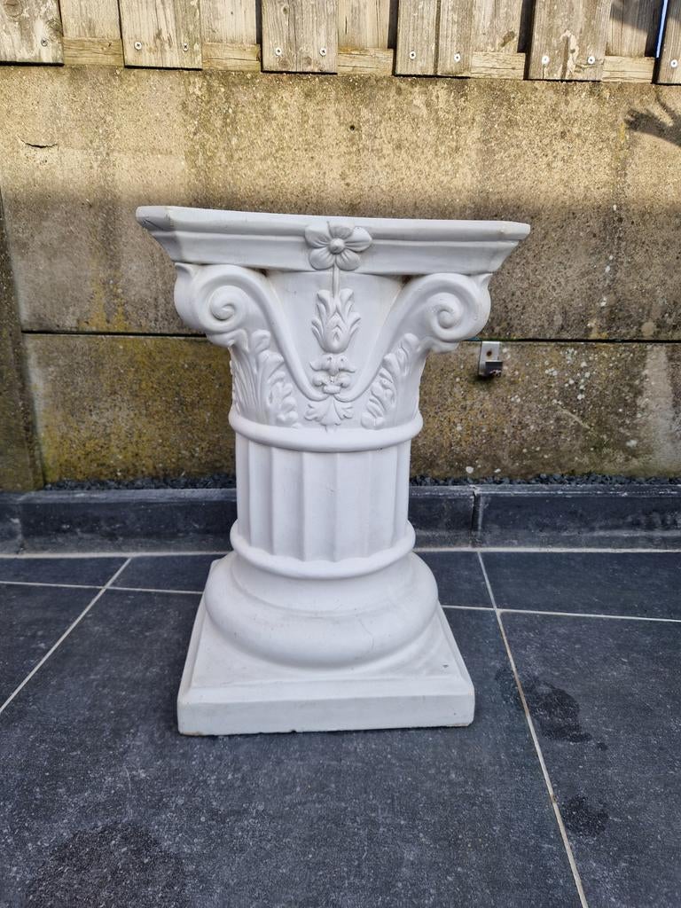 Stenen sokkel/zuil, Huis en Inrichting, Woonaccessoires | Zuilen en Pilaren, Ophalen, Gebruikt