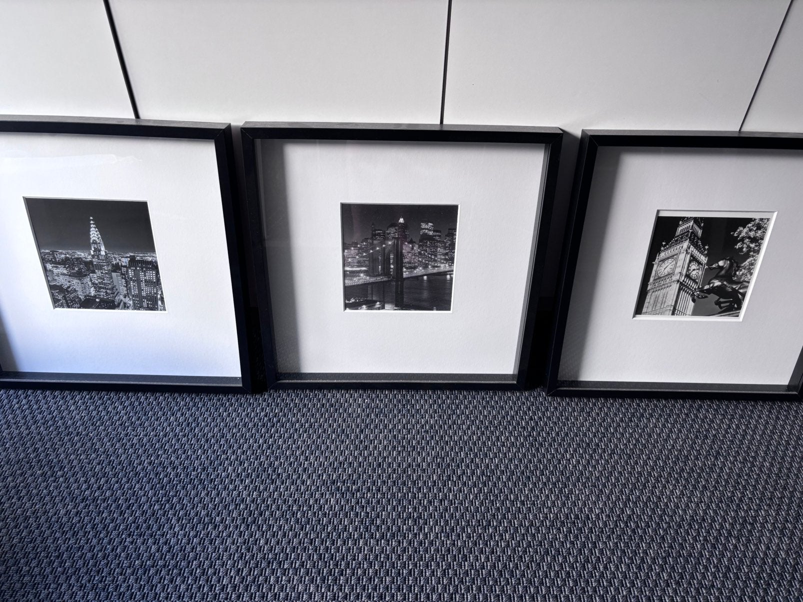 3 zwarte vierkante kaders met foto, Ophalen, Zo goed als nieuw