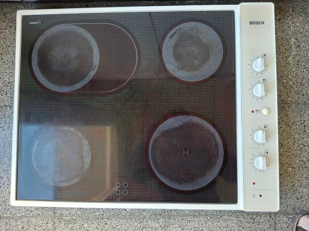 Vitrokeramische inbouwkookplaat Bosch, Ophalen