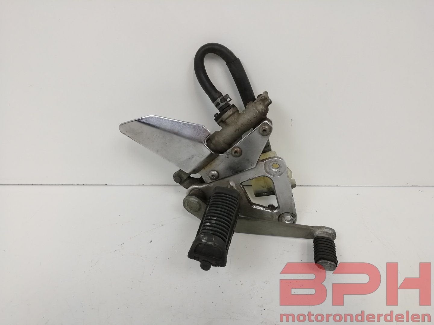 Schetsplaat + voetsteun + rempomp Suzuki GS500e 1989 t/m 200, Motos, -, Utilisé, -, -