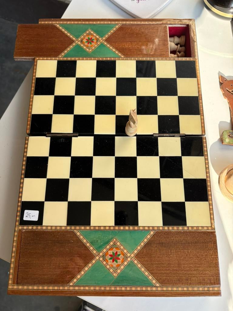 2 houten schaakborden, Hobby en Vrije tijd, Een of twee spelers, Ophalen, Zo goed als nieuw