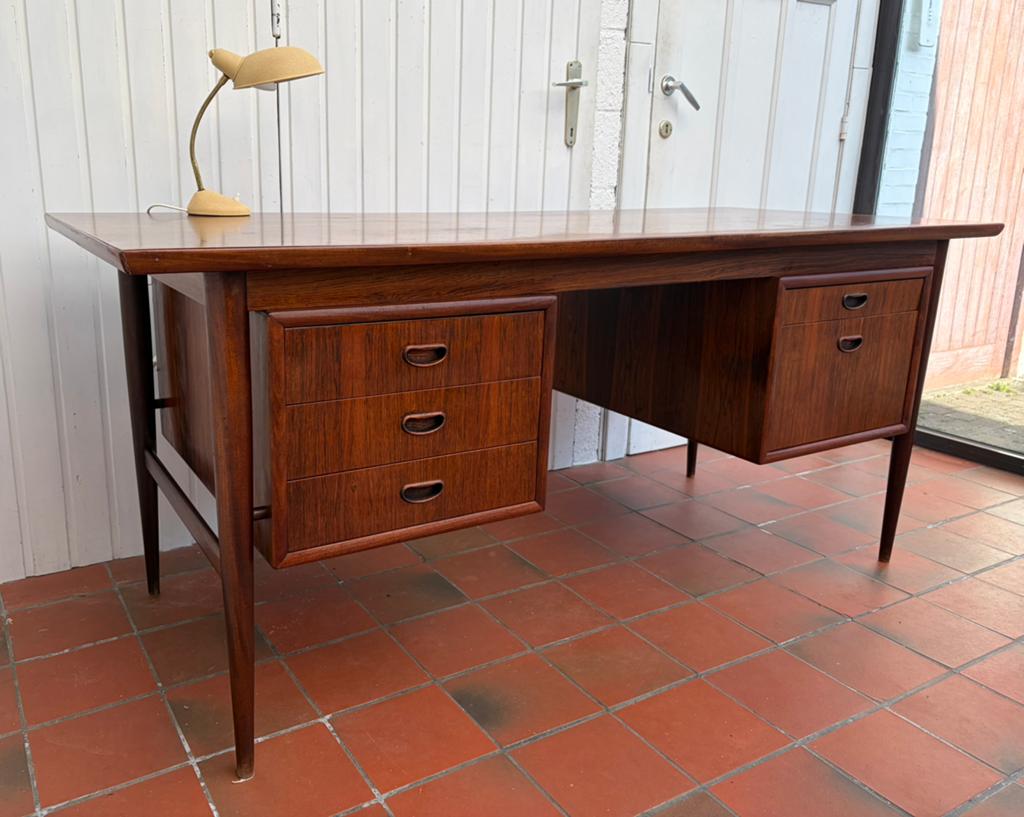 Scandinavische bureauontwerper Oswald Vermaercke vintage, Huis en Inrichting, Bureaus, Gebruikt, Scandinavisch, Hout, Opbergruimte