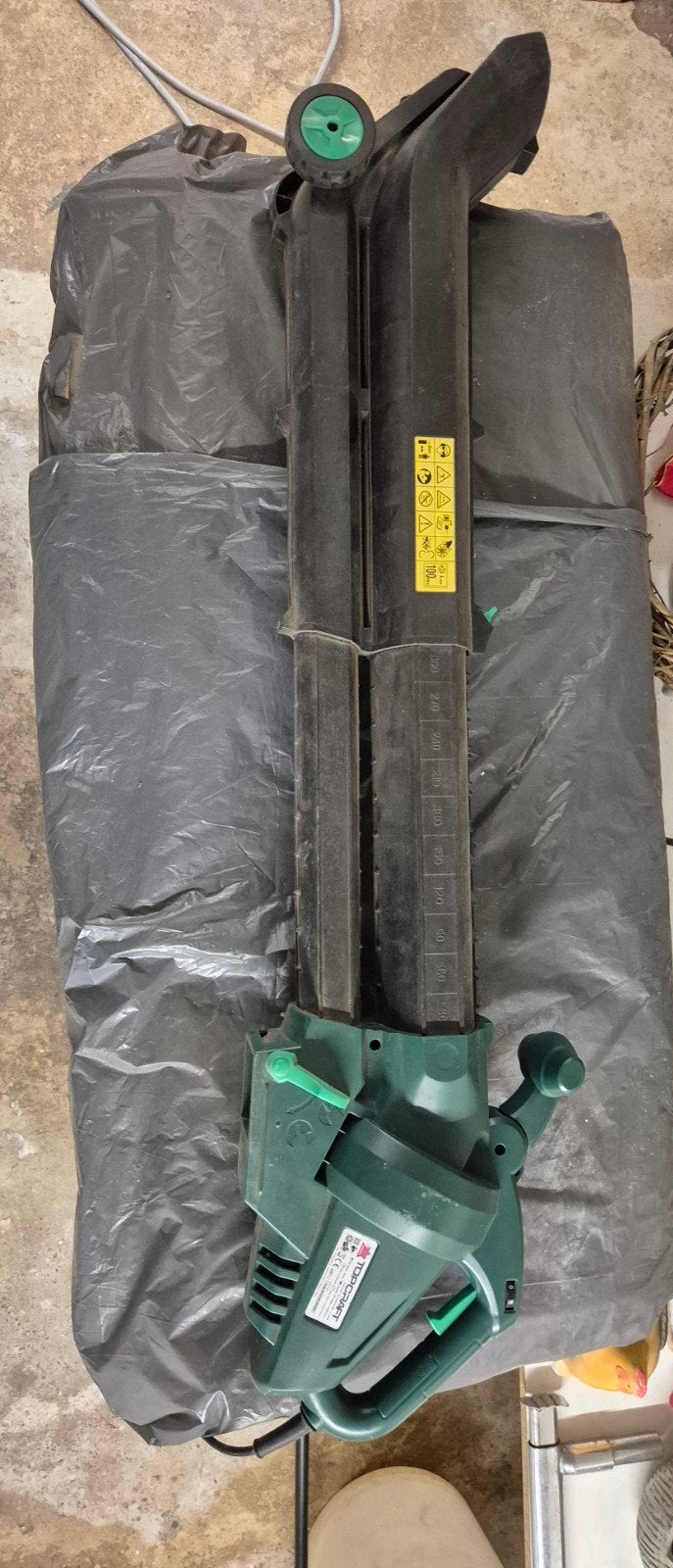 Souffleur à feuilles/aspirateur TopCraft avec sac de collect, Avec sac de ramassage, Électrique, Topcraft, Porté à la main