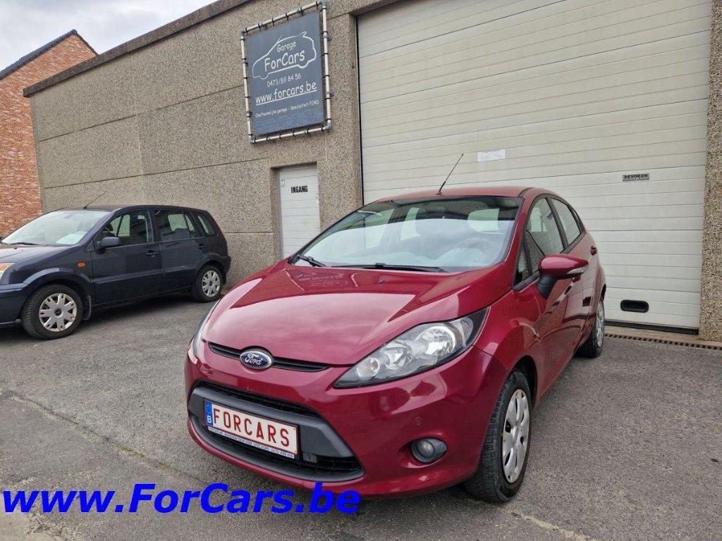 Ford Fiesta 1.2 benzine 80 pk 5 deur airco, Voorwielaandrijving, Stof, 129 g/km, 4 cilinders